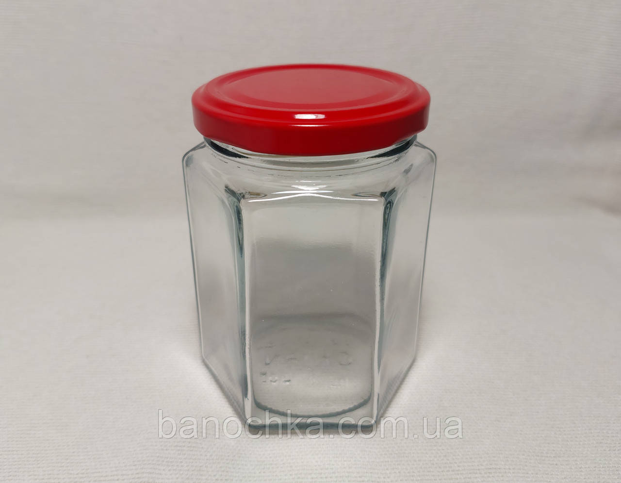 Банка скляна 280 мл шестигранна з червоною кришкою 63 мм (20 штук)